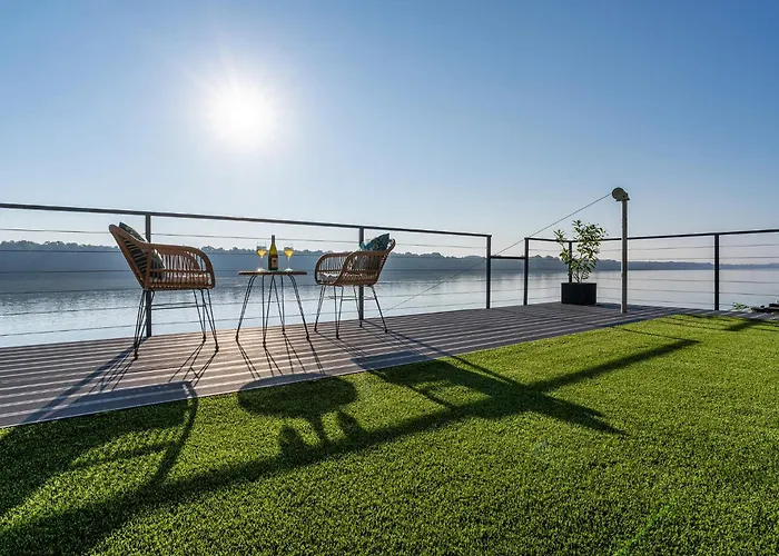 Duna Rev アパート *